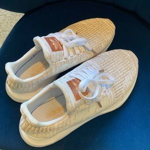 Adidas Swift Run Casual Shoes